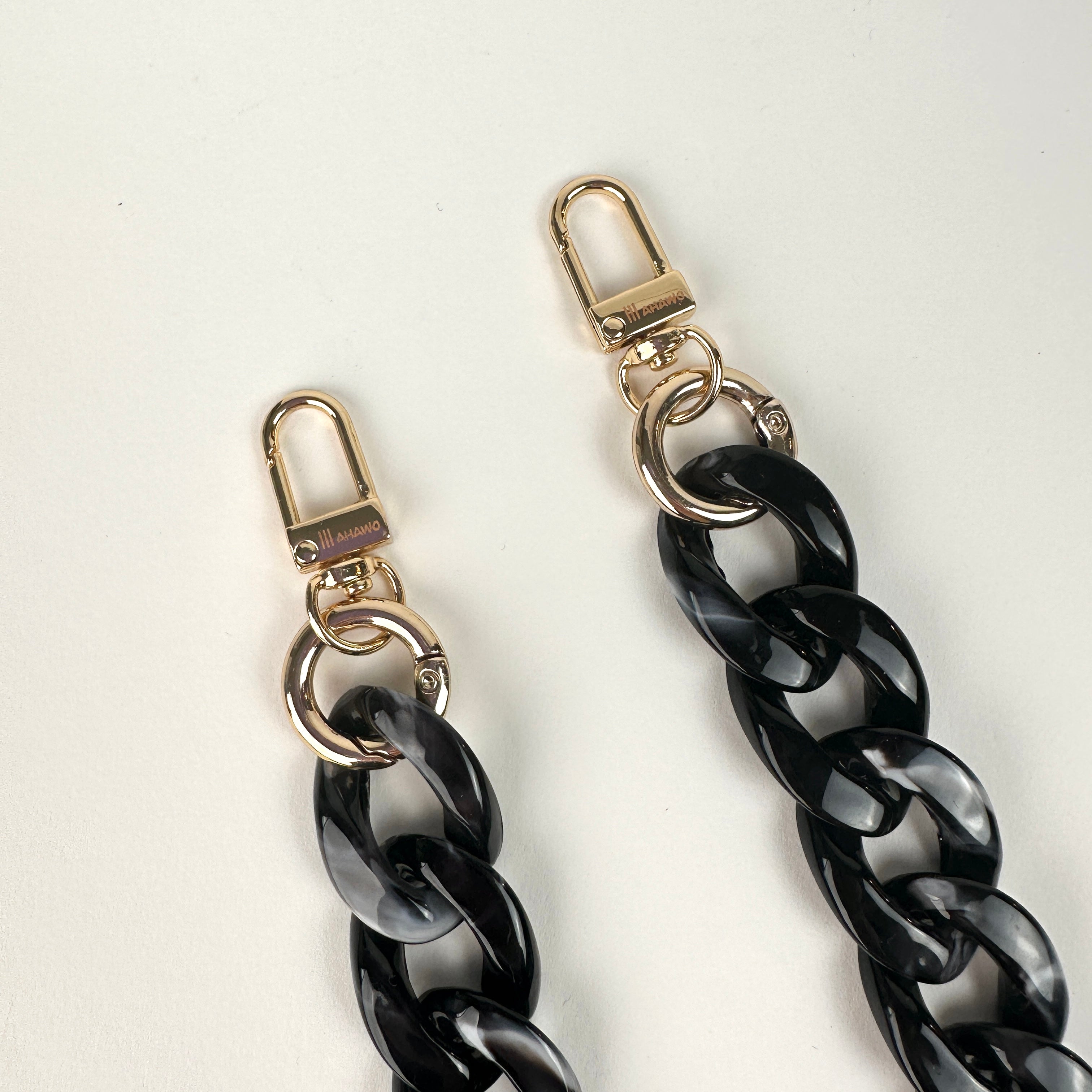 Short Chain Strap Black